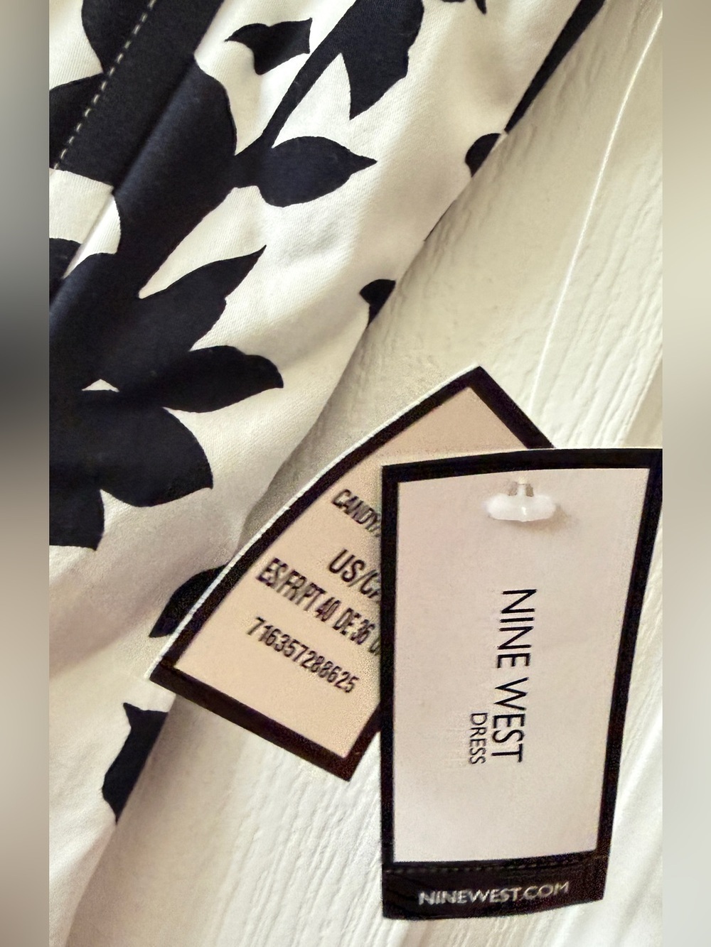 Nine West Floral Fit & Flare Dress Size 6 Black White Pink Flower Sleeveless NWT - Picture 8 of 9